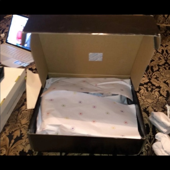 dELIA's BLACK FUR WEDGES LIKE NEW SIZE 6 RUNS LG 61/2 or 7 FINAL PRICE & SALE - Picture 2 of 5